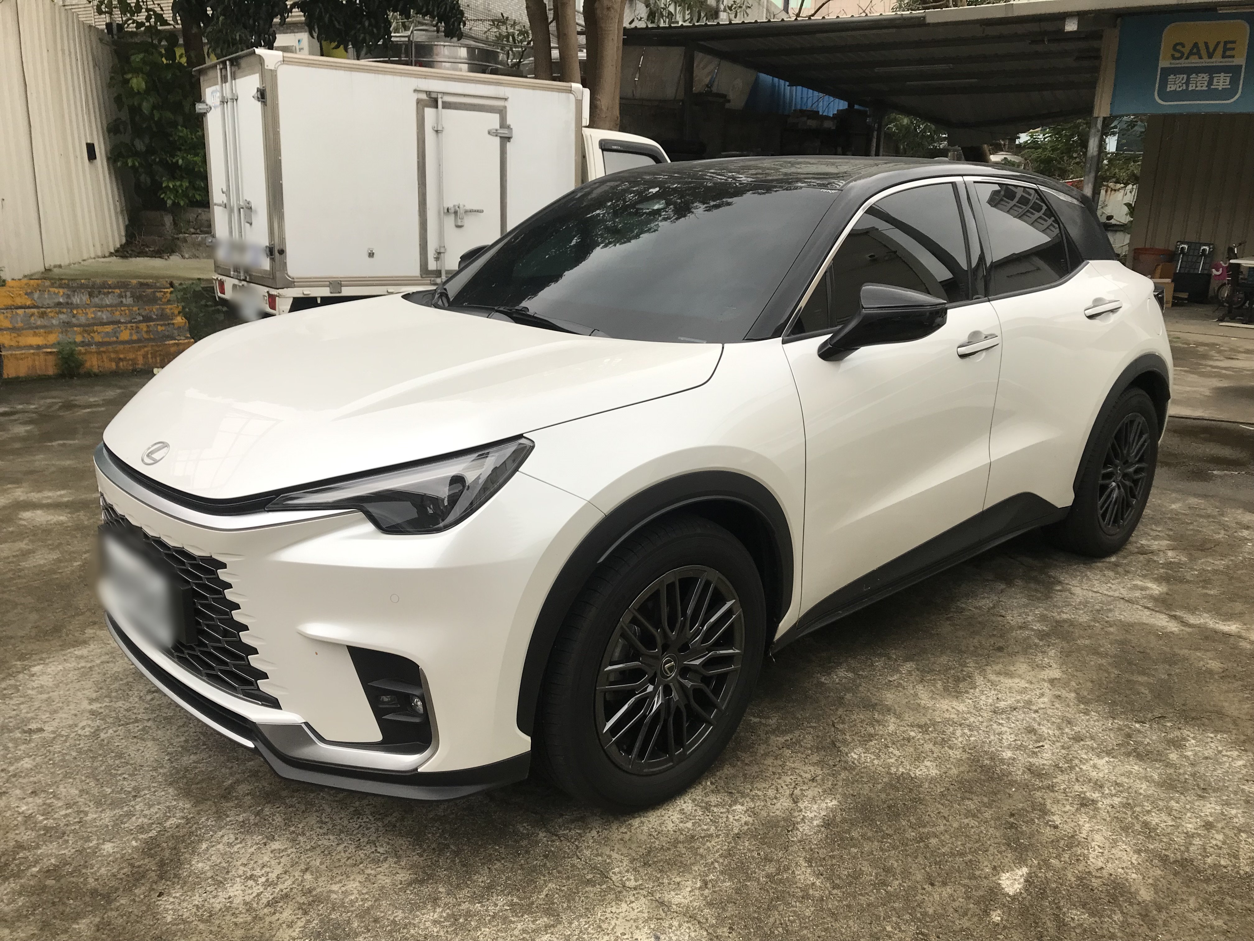 2024 Lexus 凌志 LBX Cool 豪華小型休旅車 #一手女用 #車庫車 #原鈑件 #原廠保固中 ☎服務專線 : 0９80-558-999 LINE ID:Used-Cars 黃文遠  第1張相片