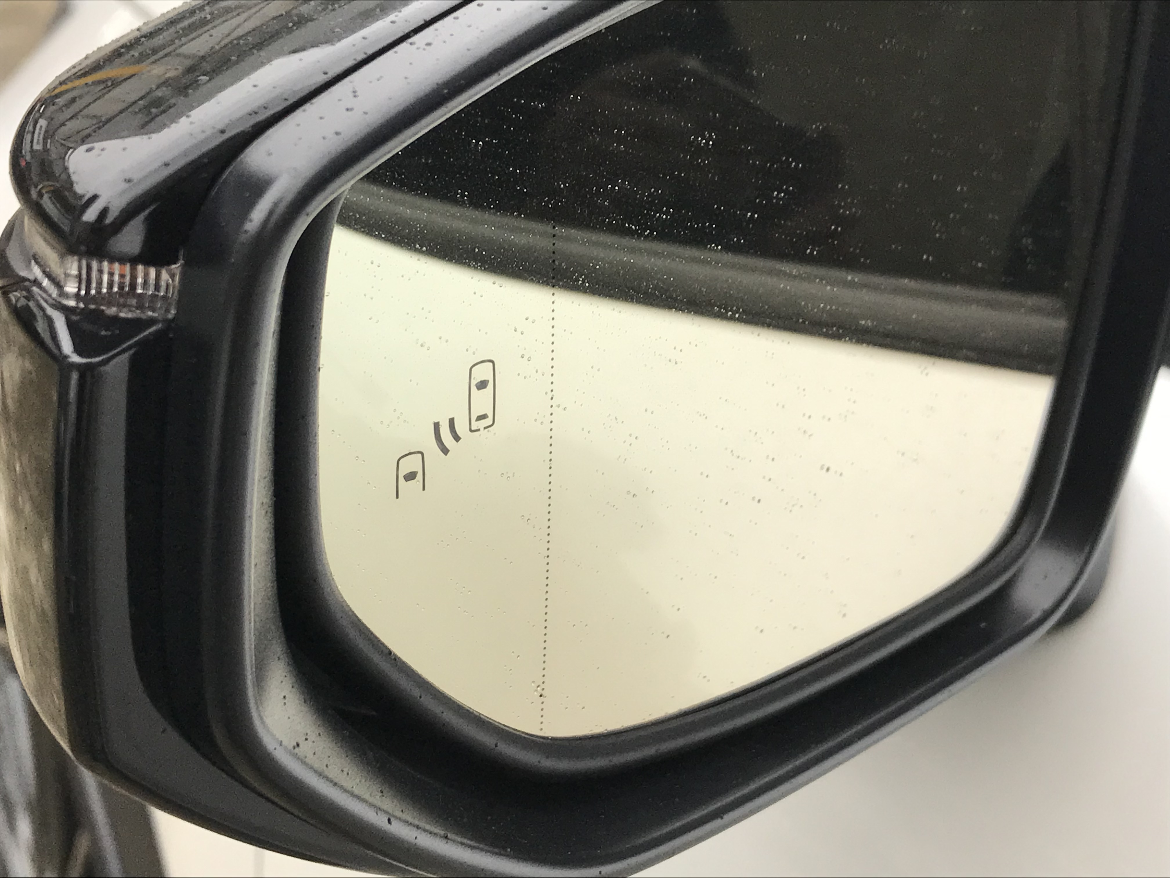 2024 Lexus 凌志 LBX Cool 豪華小型休旅車 #一手女用 #車庫車 #原鈑件 #原廠保固中 ☎服務專線 : 0９80-558-999 LINE ID:Used-Cars 黃文遠  第9張相片