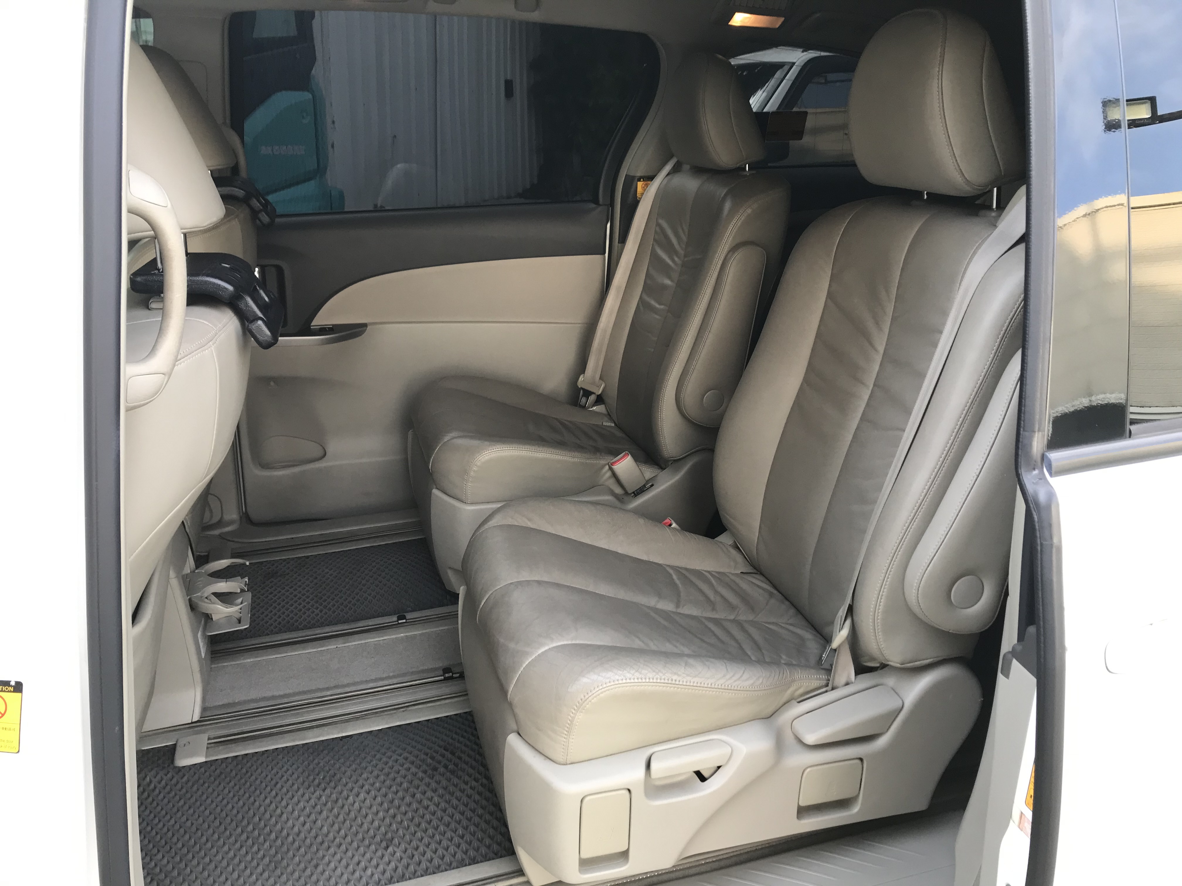 2012 Toyota Previa 2.4 原廠保養 7人座 一手車 車庫車 多功能休旅車 ☎服務專線 : 0９80-558-999 LINE ID:Used-Cars 黃文遠  第4張相片