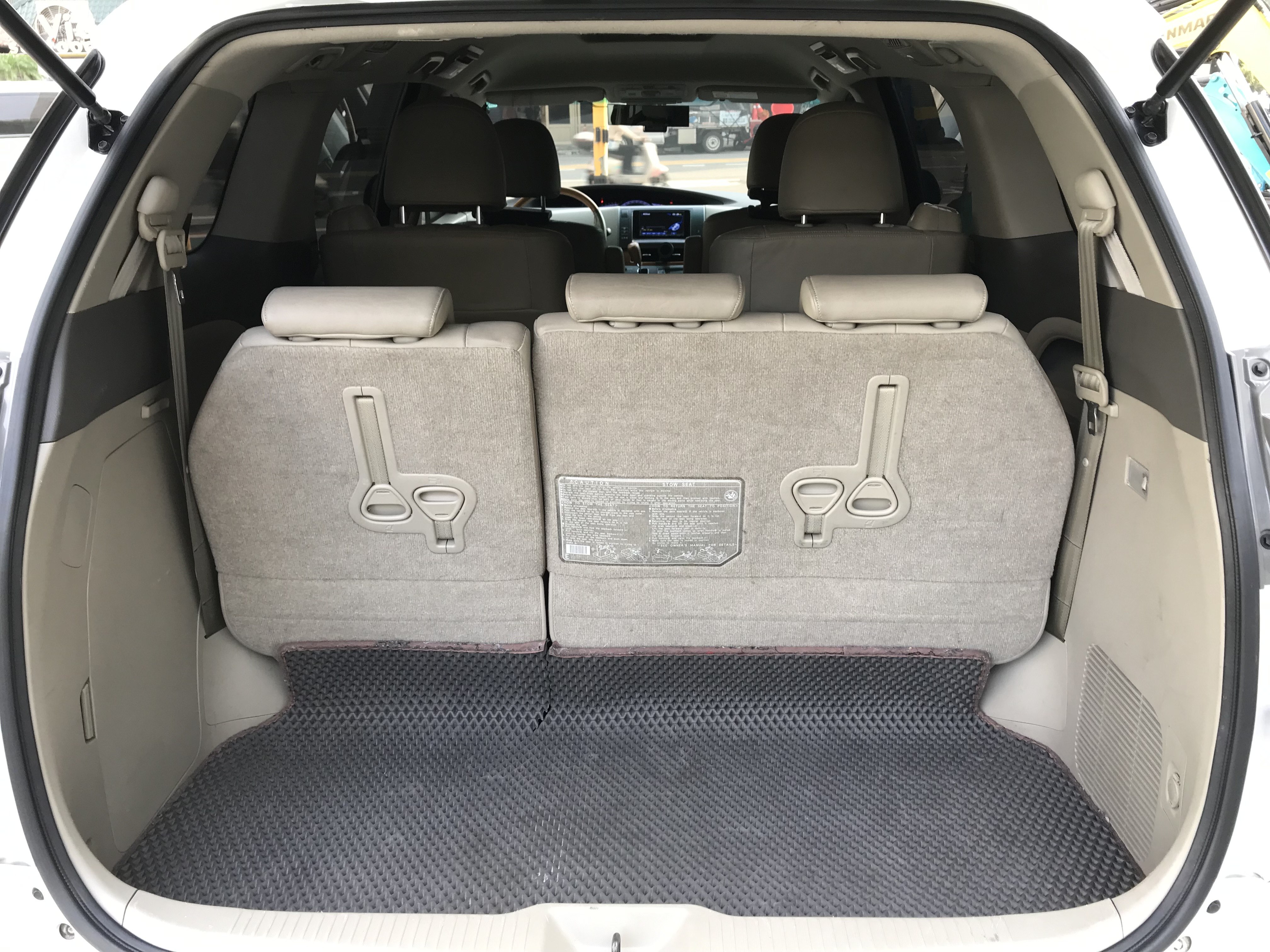 2012 Toyota Previa 2.4 原廠保養 7人座 一手車 車庫車 多功能休旅車 ☎服務專線 : 0９80-558-999 LINE ID:Used-Cars 黃文遠  第7張相片