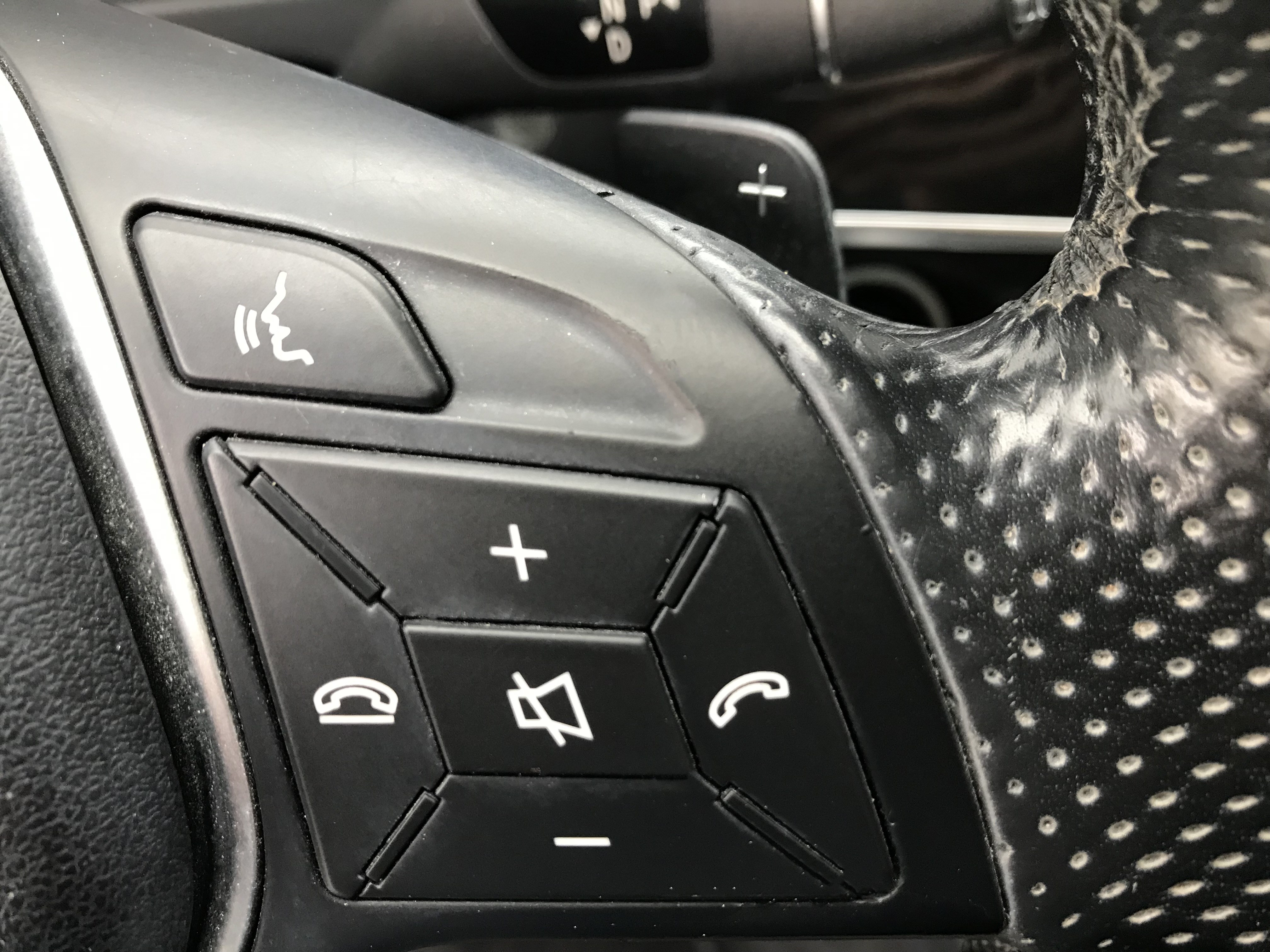 小改款 2015 M-Benz E-Class Sedan E200 Avantgarde 總代理一手車 原鈑件車庫車 ☎ : 0９80-558-999 LINE ID:Used-Cars 黃文遠  第6張相片