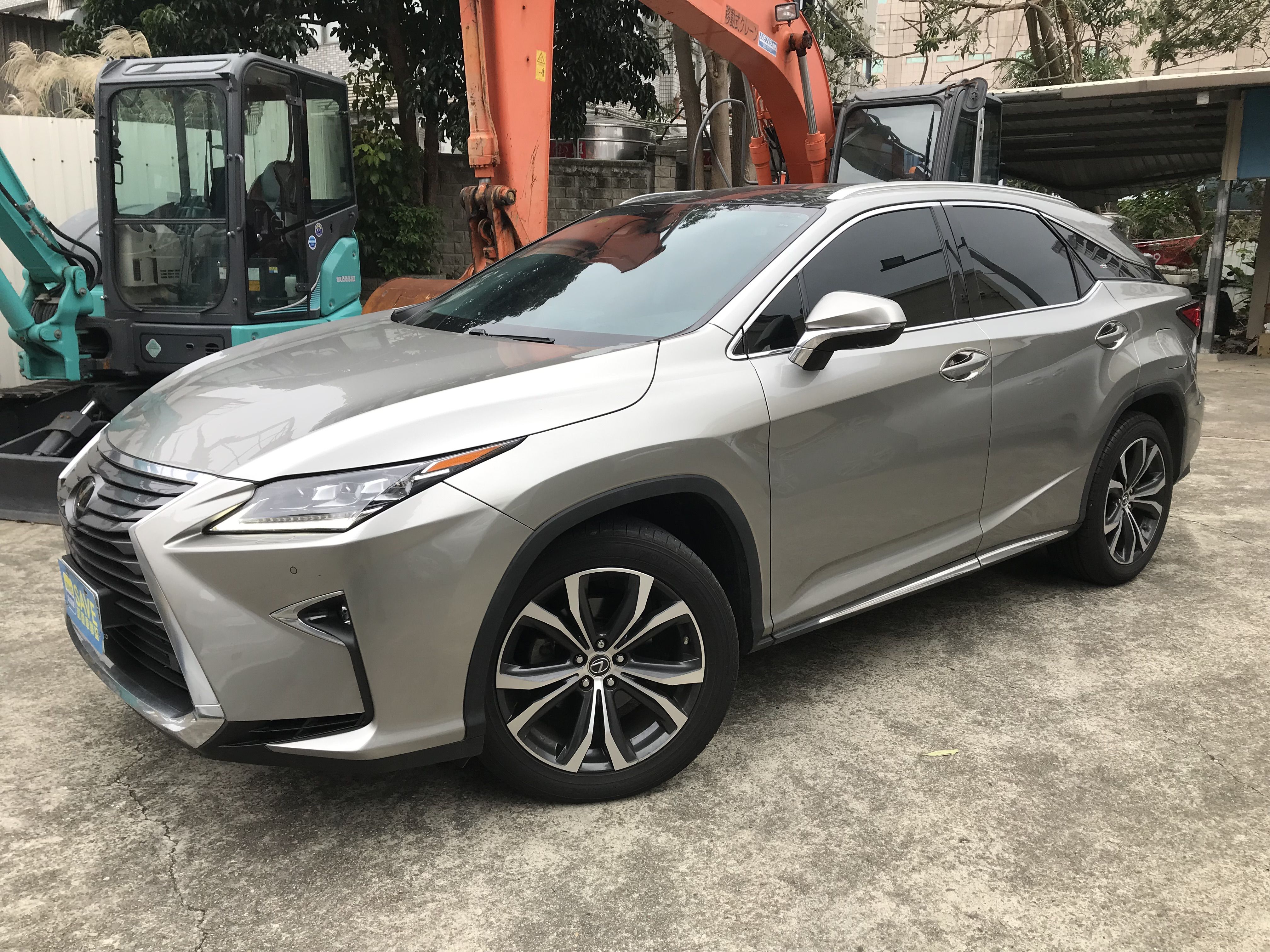 極致運動跑旅 2019 Lexus 凌志 RX300 旗艦版 #一手車 #全程原廠保養 #車庫車 ☎服務專線 : 0９80-558-999 LINE ID:Used-Cars 黃文遠  第1張相片