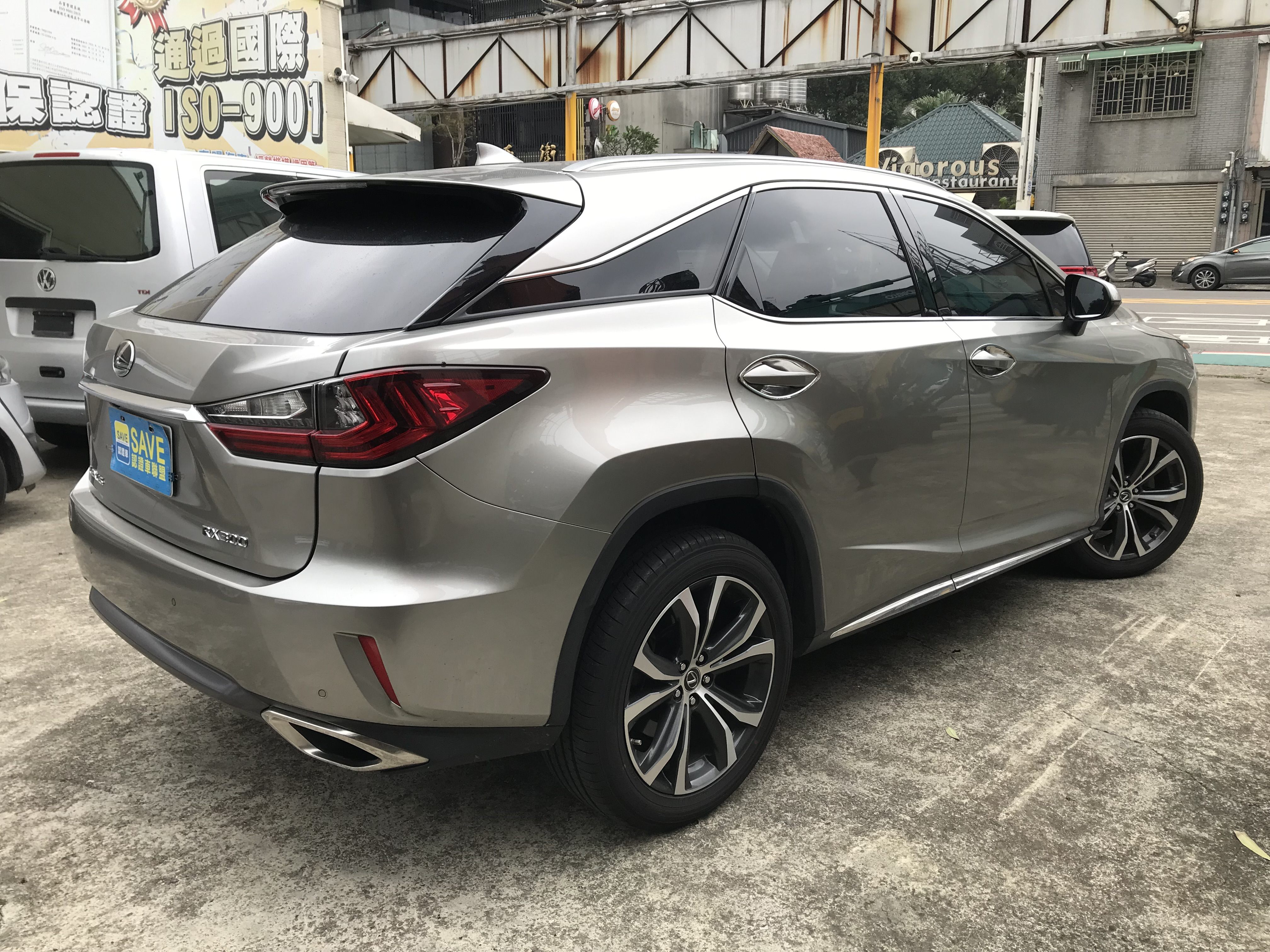 極致運動跑旅 2019 Lexus 凌志 RX300 旗艦版 #一手車 #全程原廠保養 #車庫車 ☎服務專線 : 0９80-558-999 LINE ID:Used-Cars 黃文遠  第2張相片