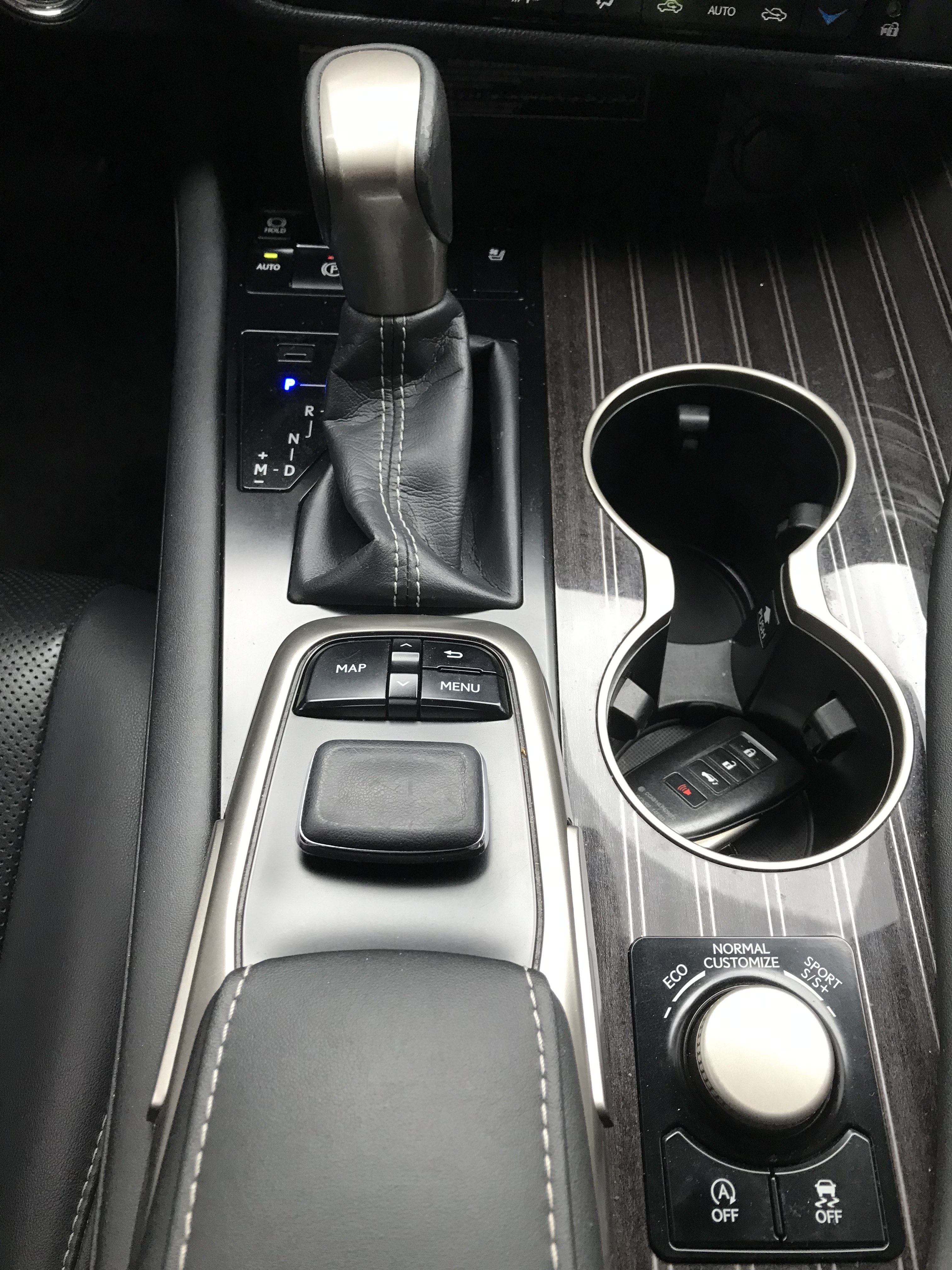 極致運動跑旅 2019 Lexus 凌志 RX300 旗艦版 #一手車 #全程原廠保養 #車庫車 ☎服務專線 : 0９80-558-999 LINE ID:Used-Cars 黃文遠  第9張相片