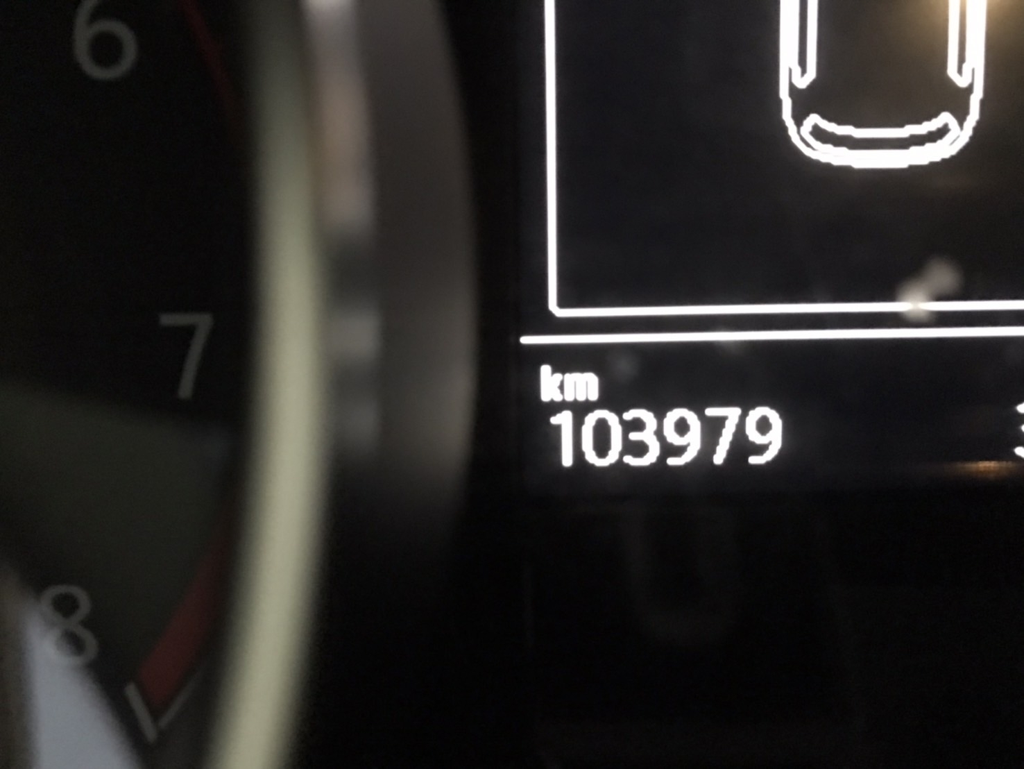 2013 Volkswagen 福斯 Golf(NEW) 1.2 TSI 媽媽接送孩子的安全選擇 僅跑10萬 一手車 ☎服務專線 : 0９80-558-999 LINE ID:Used-Cars 黃文遠  第7張相片