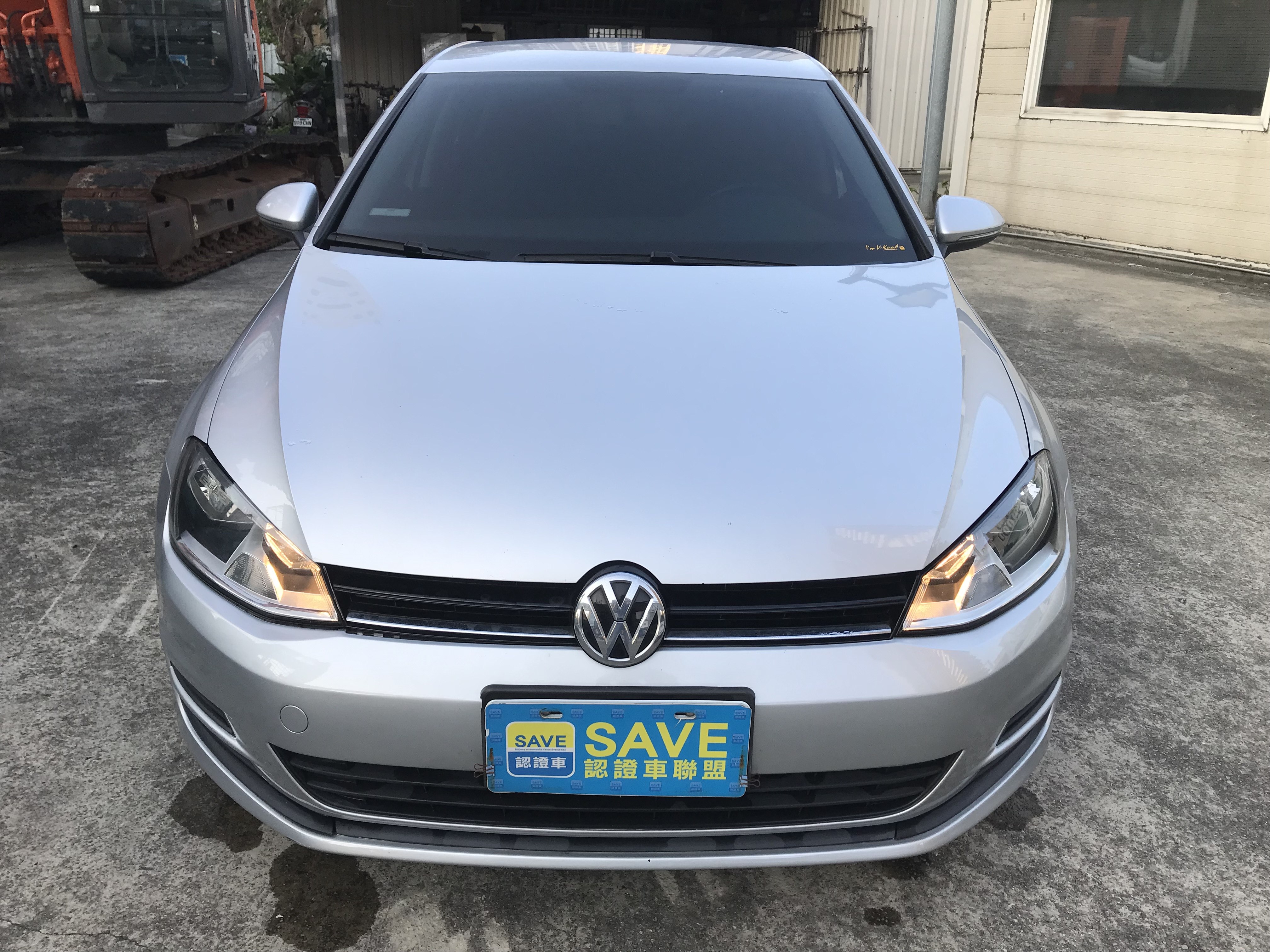 2013 Volkswagen 福斯 Golf(NEW) 1.2 TSI 媽媽接送孩子的安全選擇 僅跑10萬 一手車 ☎服務專線 : 0９80-558-999 LINE ID:Used-Cars 黃文遠  第11張相片
