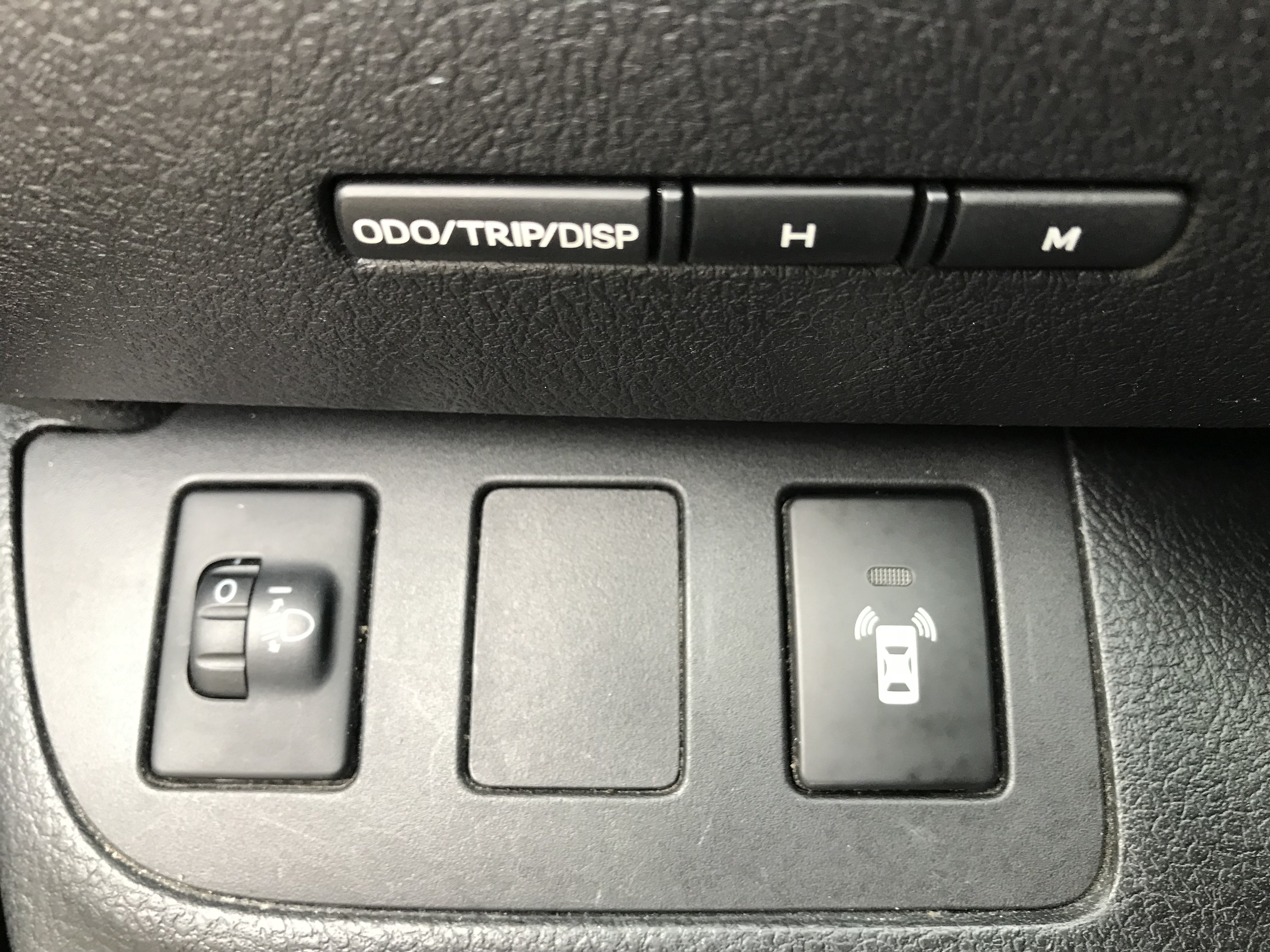 2018 Toyota Sienta 喜恩塔 1.5 小型多功能休旅車 #一手車 #原廠保養 #客貨2用 ☎服務專線 : 0９80-558-999 LINE ID:Used-Cars 黃文遠  第7張相片