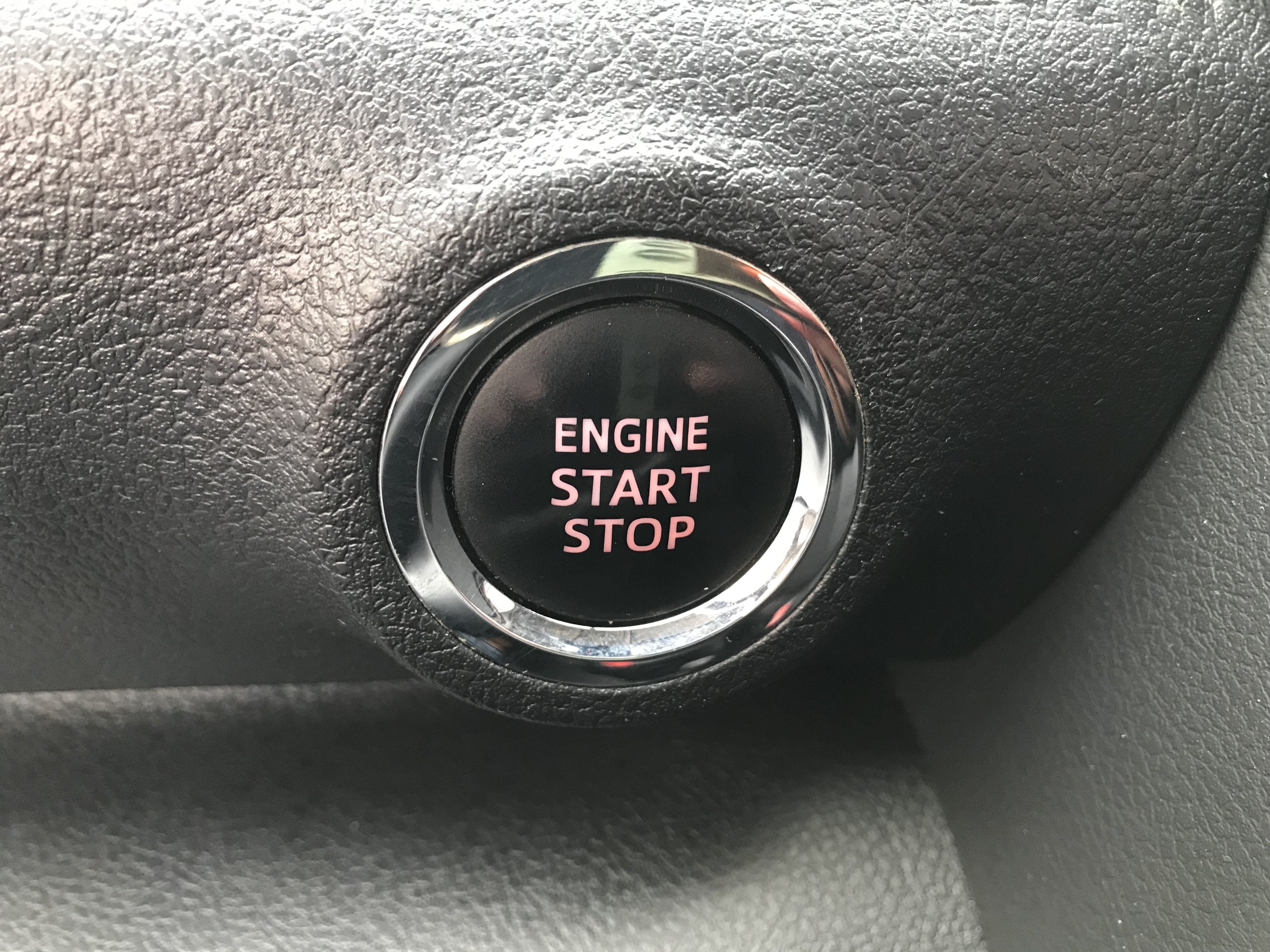 2018 Toyota Sienta 喜恩塔 1.5 小型多功能休旅車 #一手車 #原廠保養 #客貨2用 ☎服務專線 : 0９80-558-999 LINE ID:Used-Cars 黃文遠  第12張相片