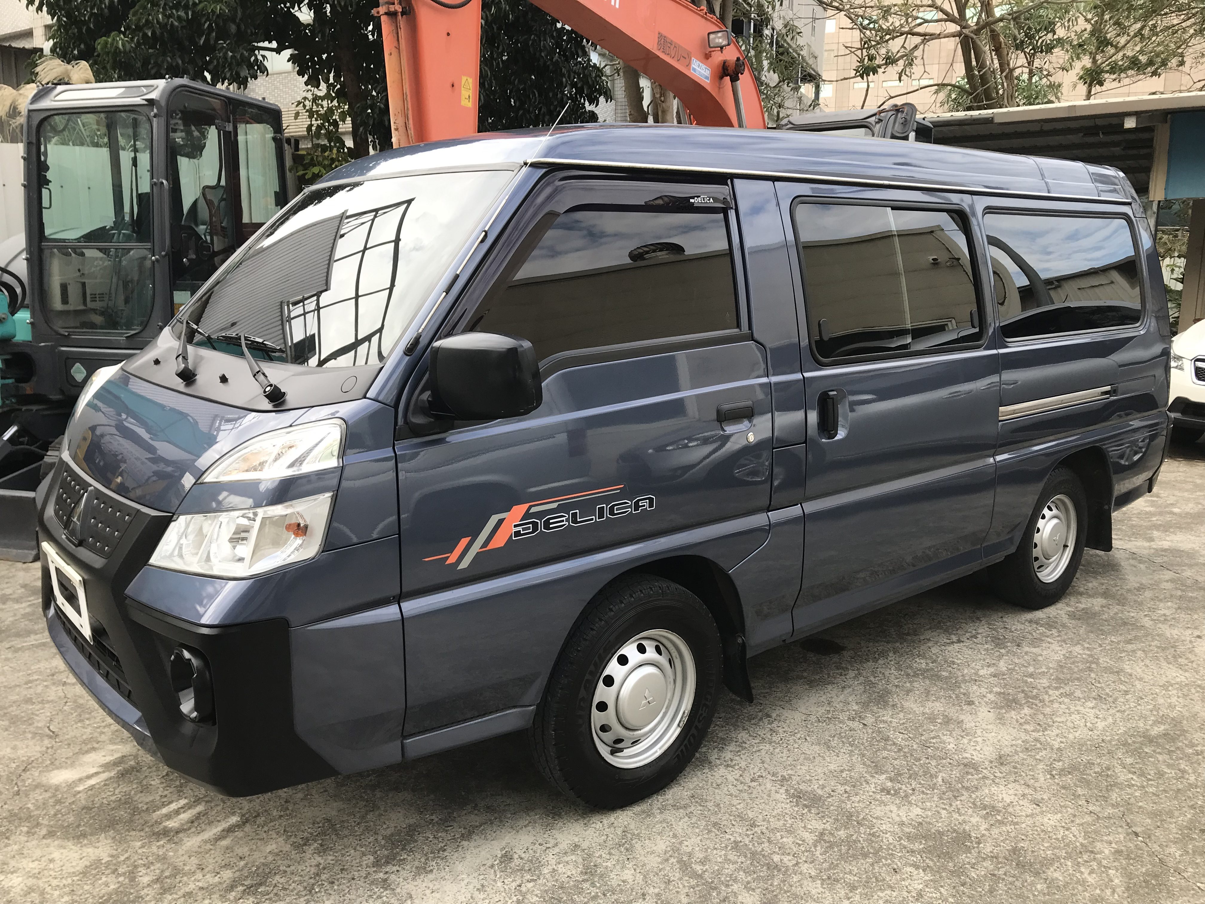 2021 中華 Delica 得利卡 廂車 #8人座 #自排 #僅跑2萬 #一手車 #全車原鈑 #里程保證 #內外如新 ☎服務專線 : 0９80-558-999 LINE ID:Used-Cars 黃文遠  第1張相片