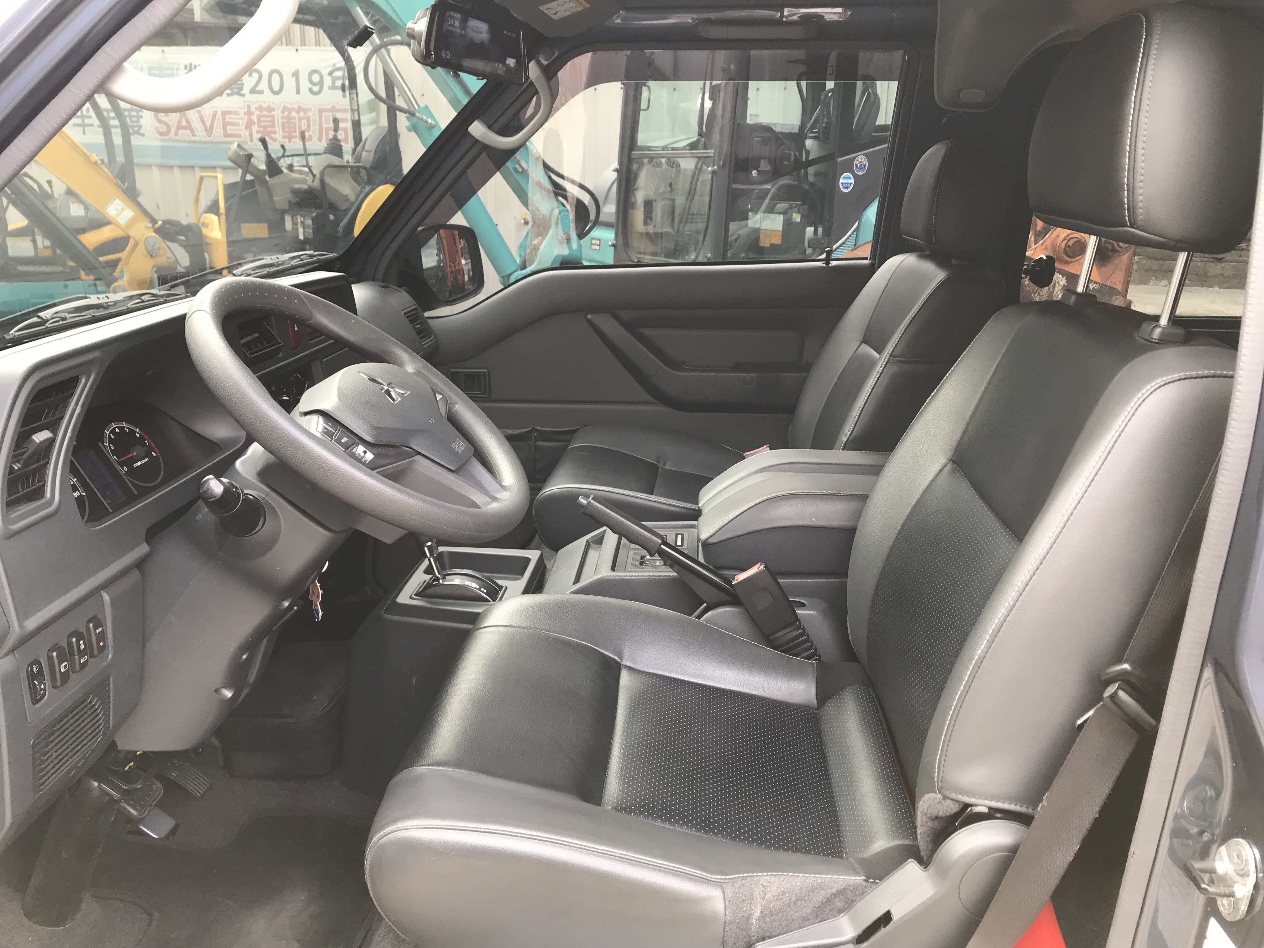 2021 中華 Delica 得利卡 廂車 #8人座 #自排 #僅跑2萬 #一手車 #全車原鈑 #里程保證 #內外如新 ☎服務專線 : 0９80-558-999 LINE ID:Used-Cars 黃文遠  第2張相片