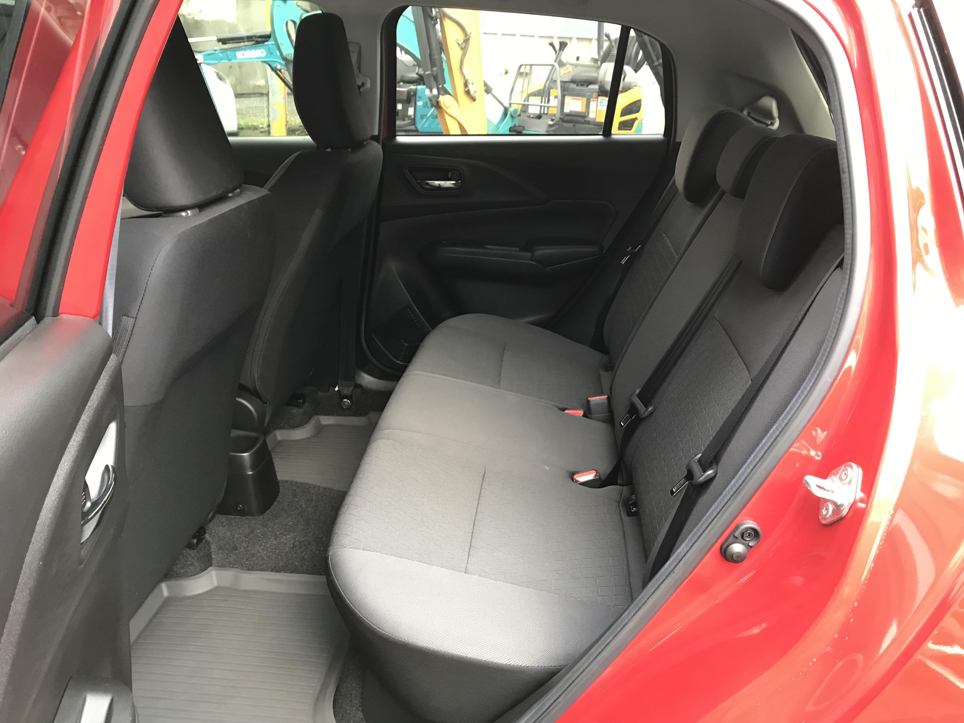 2025年式 Suzuki Swift 1.2 GLX 輕油電 #僅跑1萬 #一手車 #原版件 #原廠保固中 ⭕ACC跟車⭕車道偏離警示⭕盲點偵測 請直接來電 ☎ : 0980-558-999 (訊息回覆較慢)  第4張相片