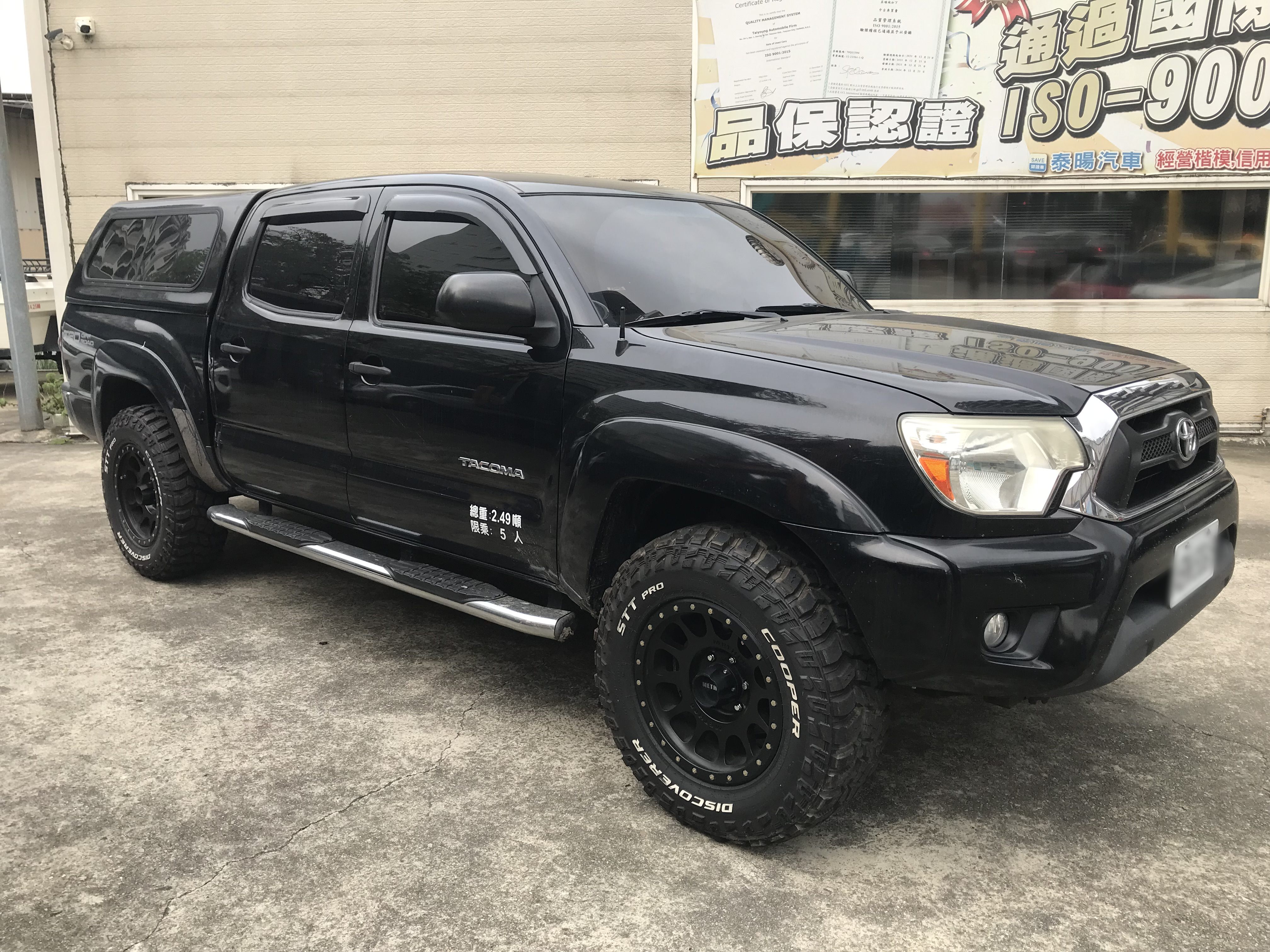 2011 TOYOTA TACOMA 4.0 4X4 Off-Road版 #里程少 #原鈑件 #安卓機 #trd排氣管 #mt胎越野圈 #側踏板 #後廂蓋 #拖車勾 請直接來電 ☎ : 0９80-558-999 (訊息回覆較慢)  第1張相片