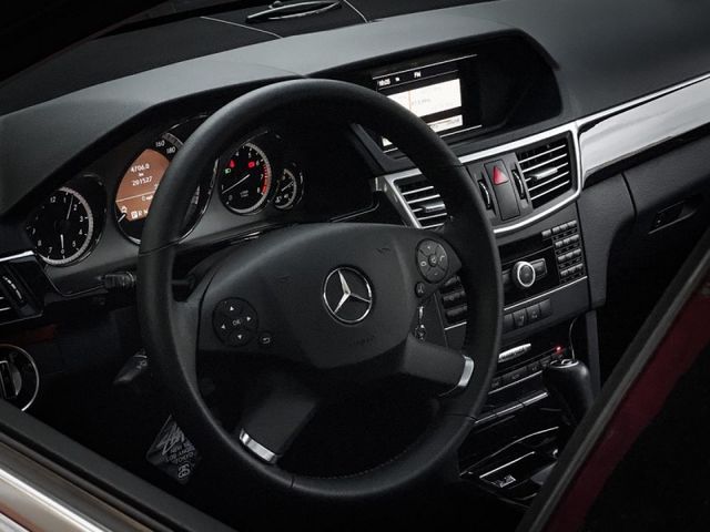 Mercedes-Benz/賓士 E-CLASS  第12張相片