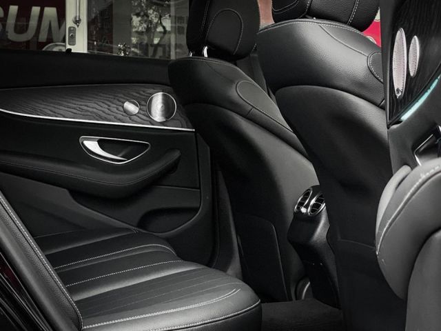 Mercedes-Benz/賓士 E-CLASS  第15張相片