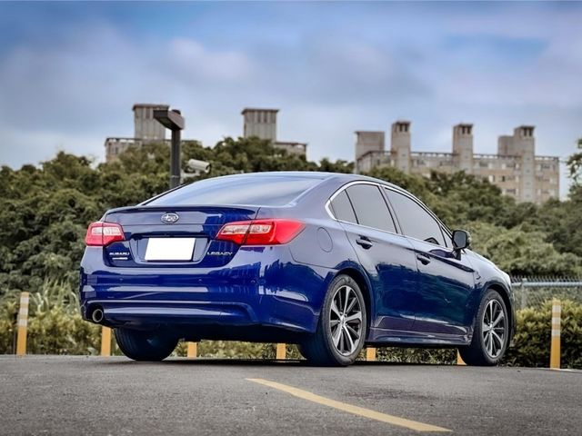 Subaru Legacy  第5張相片