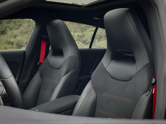 Mercedes-Benz/賓士 CLA35  第11張相片
