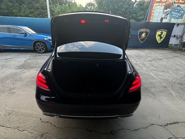 Mercedes-Benz/賓士 E-CLASS  第2張相片