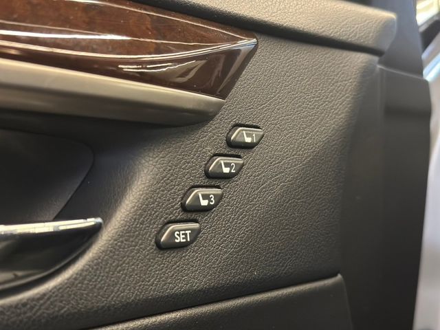 Lexus ES  第7張相片