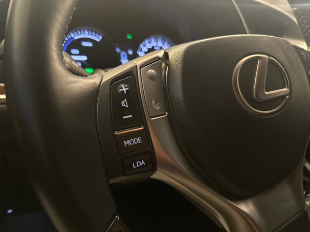 Lexus ES  第10張相片