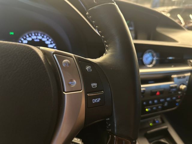 Lexus ES  第11張相片