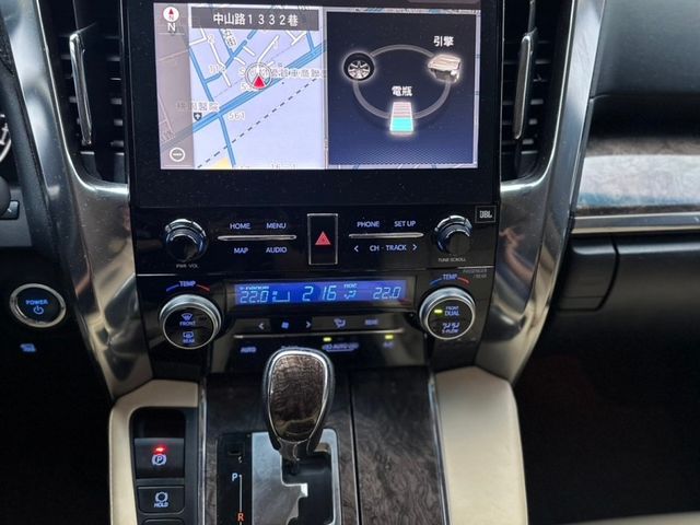 Toyota ALPHARD  第17張相片