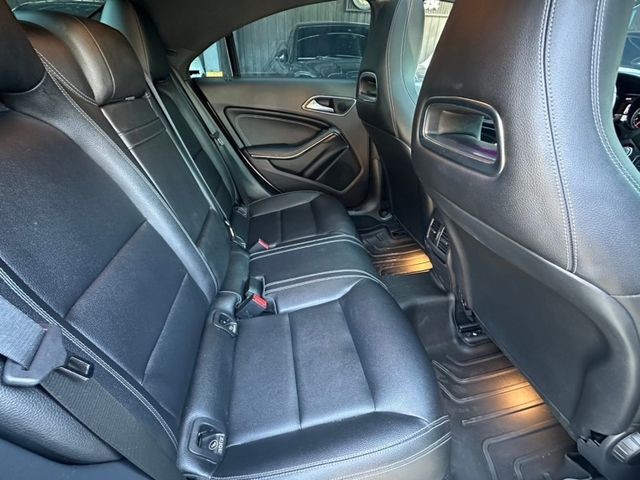 Mercedes-Benz/賓士 CLA250  第3張相片