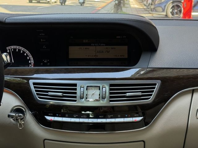 Mercedes-Benz/賓士 S350  第10張相片