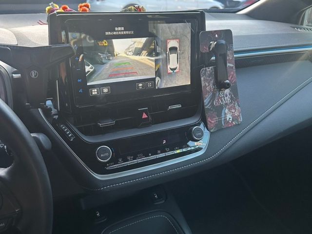 Toyota Auris  第7張相片