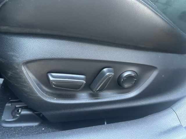 Toyota Auris  第10張相片