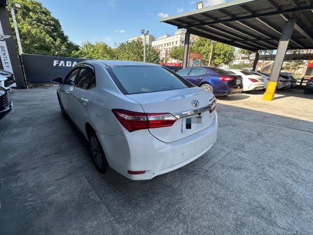 Toyota ALTIS  第3張相片