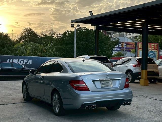 Mercedes-Benz/賓士 C180  第2張相片