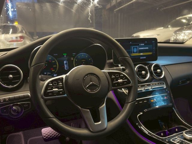 Mercedes-Benz/賓士 C200  第7張相片