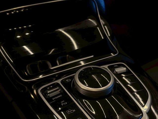 Mercedes-Benz/賓士 C200  第9張相片