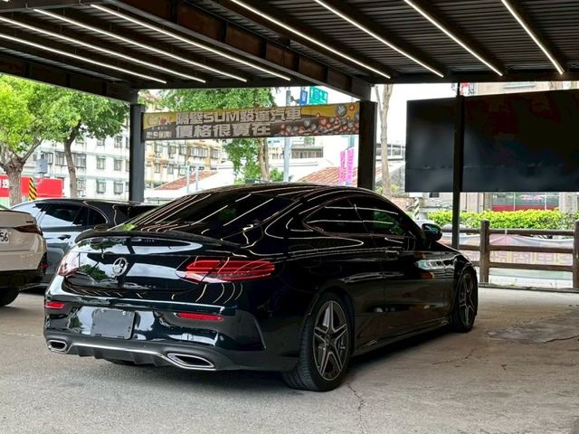 Mercedes-Benz/賓士 C300  第2張相片