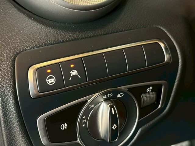 Mercedes-Benz/賓士 C300  第7張相片