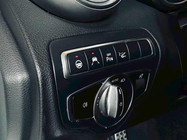 Mercedes-Benz/賓士 C63 AMG  第6張相片