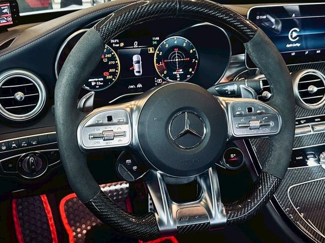 Mercedes-Benz/賓士 C63 AMG  第8張相片