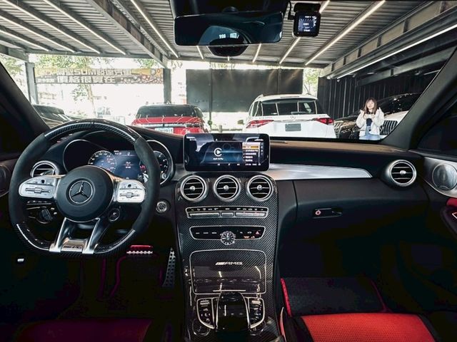Mercedes-Benz/賓士 C63 AMG  第10張相片