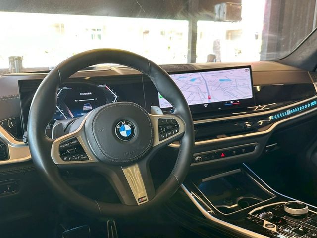 BMW/ 寶馬 X7  第8張相片