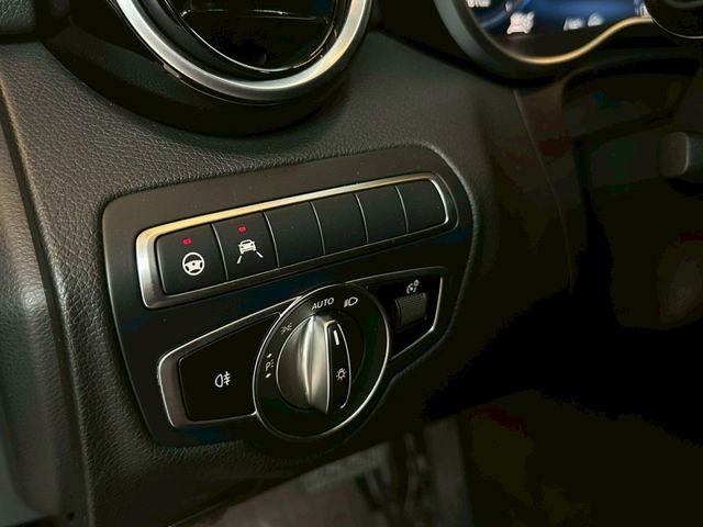 Mercedes-Benz/賓士 C200  第8張相片