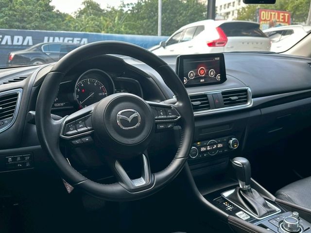 Mazda Mazda3  第8張相片