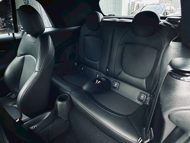 MINI Cooper Cabrio  第12張相片