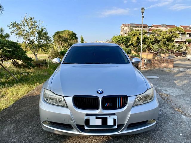 E90 323i日規 小改裝  第1張相片