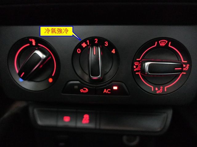 1年僅跑1萬，SUM+YES雙認證，內裝乾淨，配備滿滿，漂亮好車，包您一看就喜歡~  第15張相片