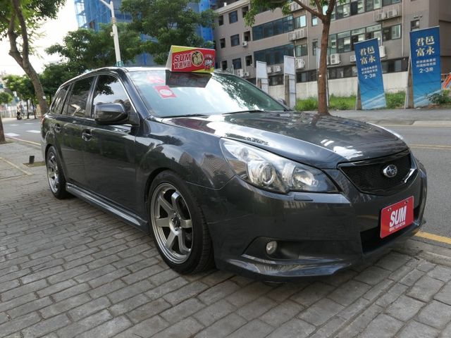 已裝安卓機影音組，SUM+YES雙認證，少跑，AWD，頂級車款，配備滿滿，就是好漂亮，CP值超高~  第3張相片