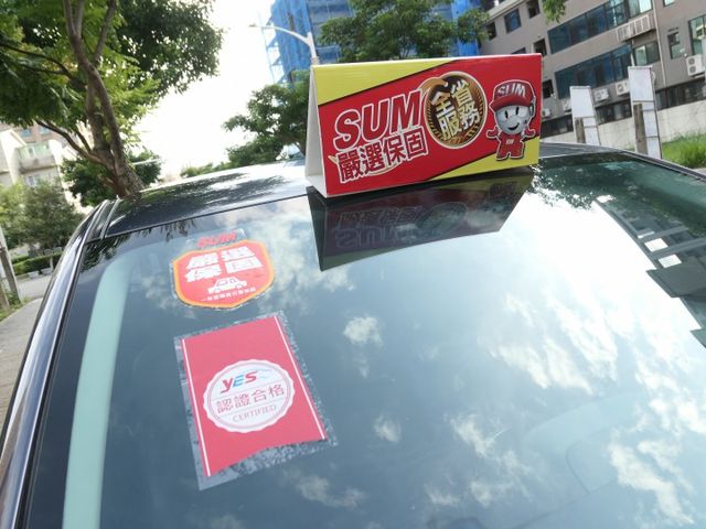 已裝安卓機影音組，SUM+YES雙認證，少跑，AWD，頂級車款，配備滿滿，就是好漂亮，CP值超高~  第7張相片