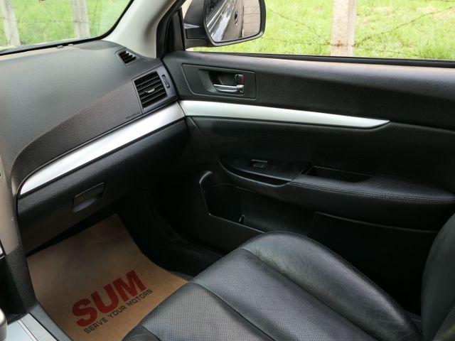 已裝安卓機影音組，SUM+YES雙認證，少跑，AWD，頂級車款，配備滿滿，就是好漂亮，CP值超高~  第12張相片
