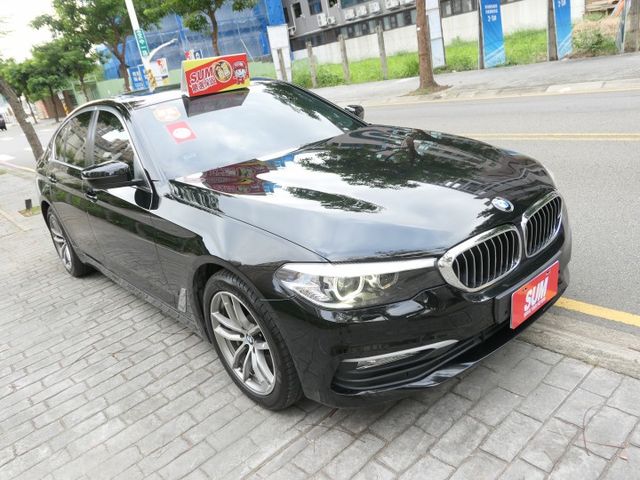 G30，地下室車庫車，少跑，SUM+YES雙認證，全台保固，整車就是美麗如新，歡迎預約，鑑賞，包你一看就喜歡~  第2張相片
