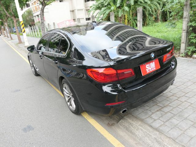 G30，地下室車庫車，少跑，SUM+YES雙認證，全台保固，整車就是美麗如新，歡迎預約，鑑賞，包你一看就喜歡~  第4張相片