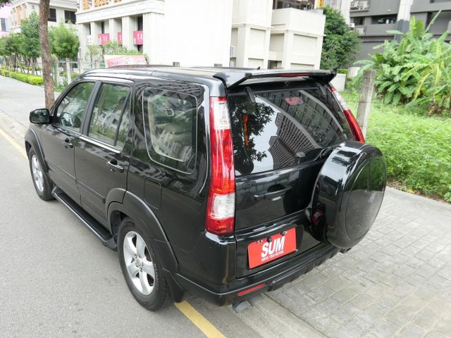 1年僅跑1.2萬公里，已裝安卓機影音組，SUM認證車，無菸車庫車，外觀內裝好乾淨，可全額貸款~  第4張相片